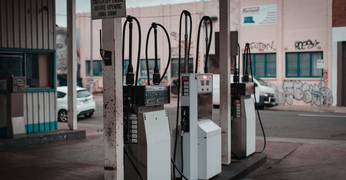 New Zealand petrol stations run dry due to panic buying amid fuel supply concerns