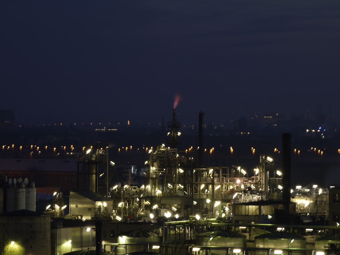 Fire at Geelong Oil Refinery May Disrupt Australia's Fuel Supply