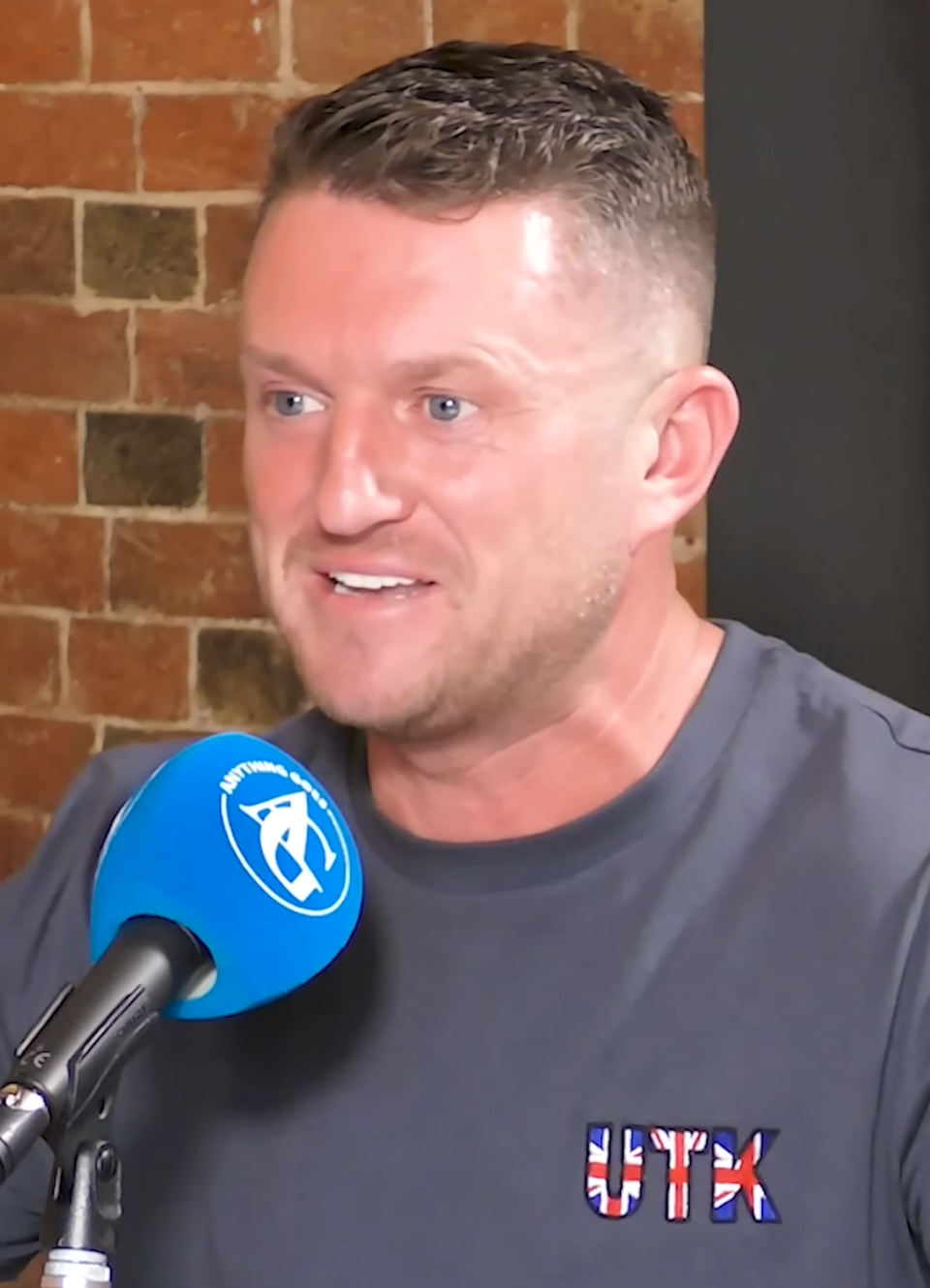 Thousands attend Tommy Robinson rally in central London