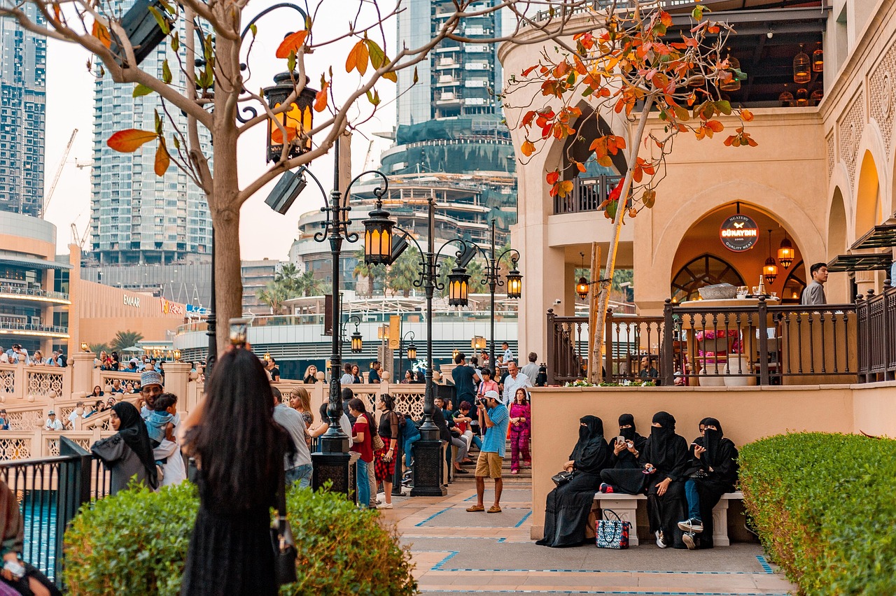 Dubai Offers Rewards to Residents to Boost Tourism Amid Regional Crisis