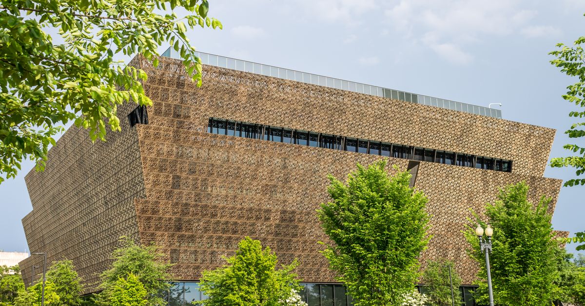 House to Hold Hearing on Smithsonian's Alleged Political Bias in Exhibits