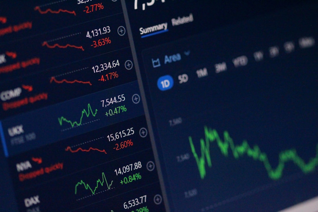 Tech selloff drags Wall Street lower as bond yields rise
